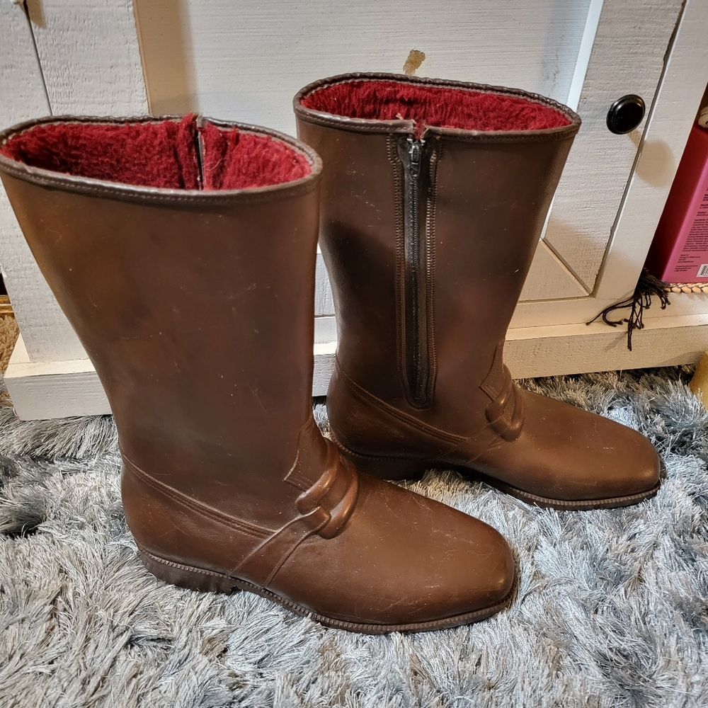 Vtg Carriboots Waterproof Lined Rubber Rain/Snow Boot in Wine sz 10